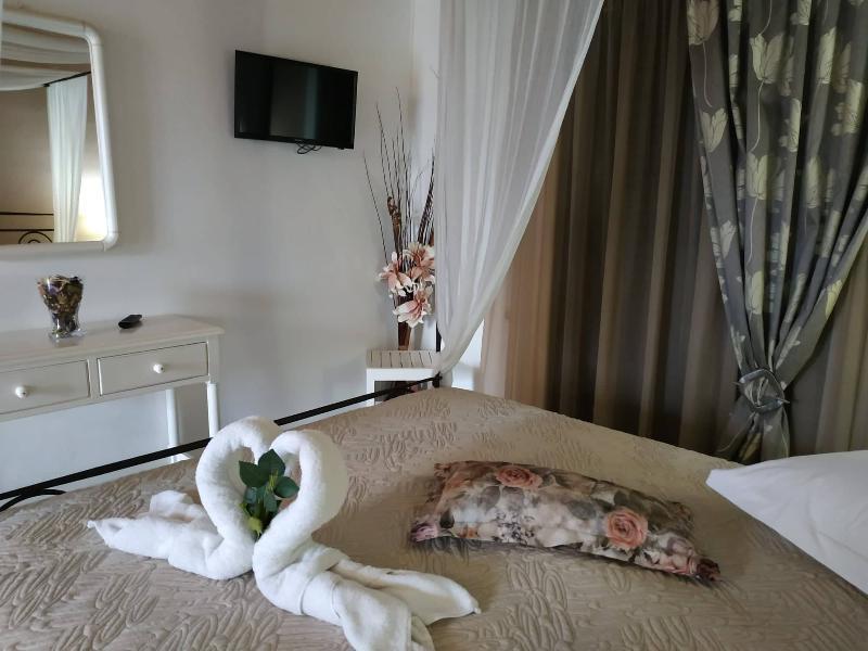 Eleni'S Garden & Castello Suites اليكاناس المظهر الخارجي الصورة