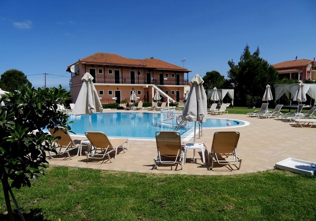 Eleni'S Garden & Castello Suites اليكاناس المظهر الخارجي الصورة