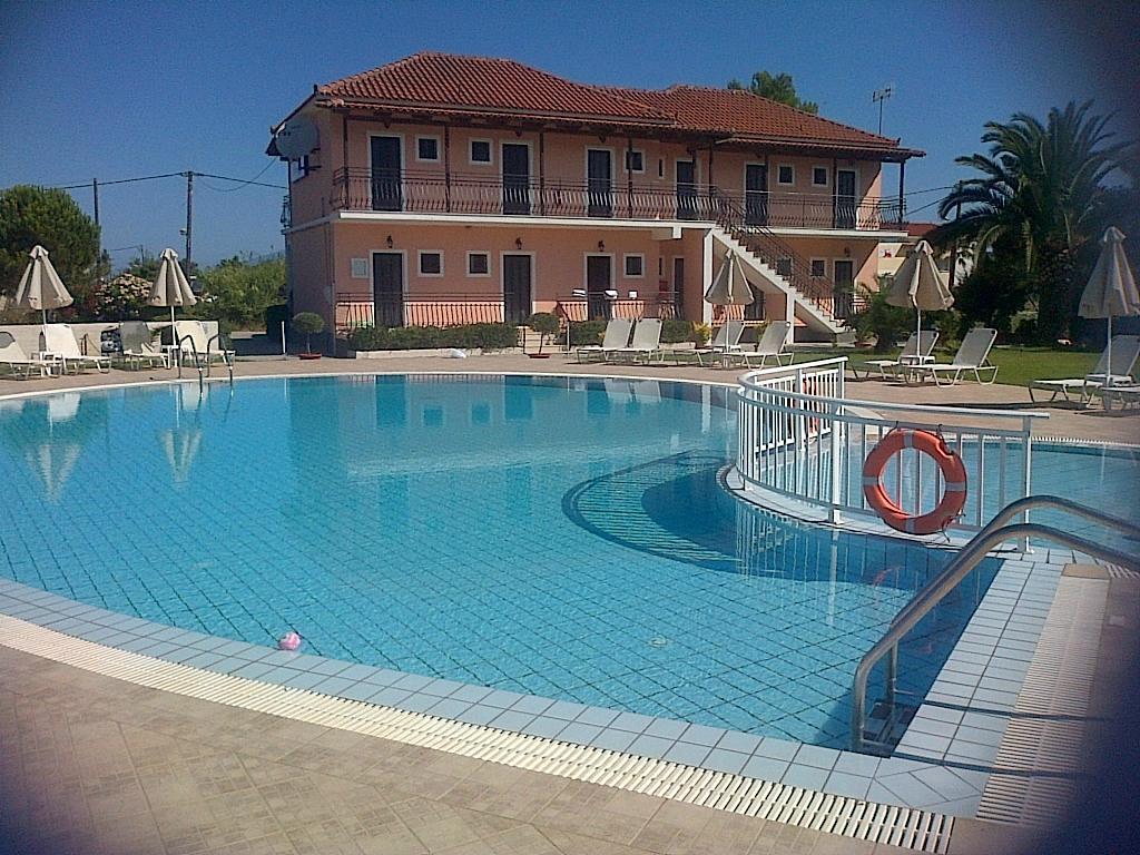Eleni'S Garden & Castello Suites اليكاناس المظهر الخارجي الصورة
