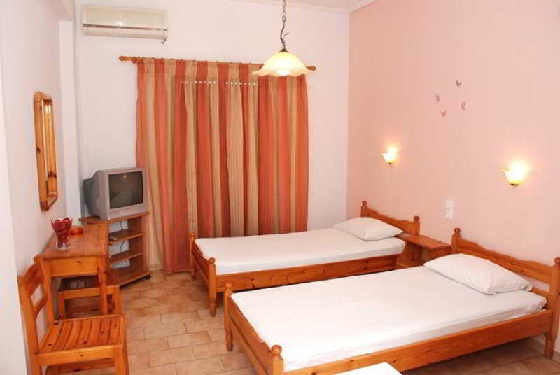 Eleni'S Garden & Castello Suites اليكاناس المظهر الخارجي الصورة